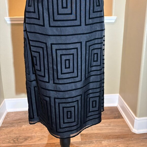 ❣️ NWT C'EST City Black GLAM Silk Rayon Dramatic Straight Skirt Size 12 - Picture 5 of 13
